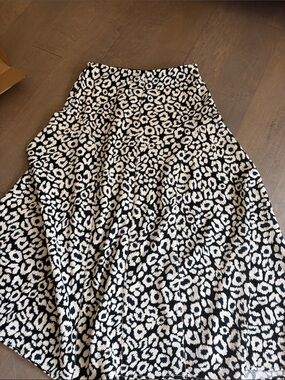 Jigsaw Black and White Leopard Print A-Line Skirt size 6 us size 10 uk